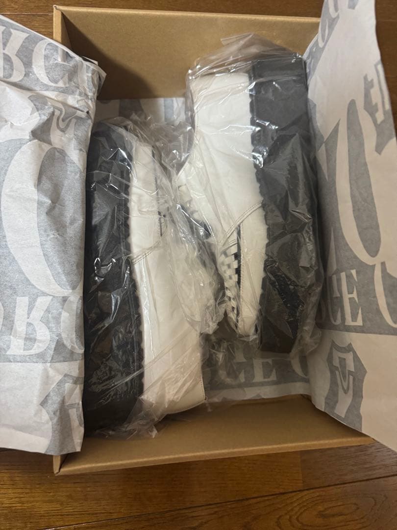 E COX ホワイトレザー ローファー　サイズ4