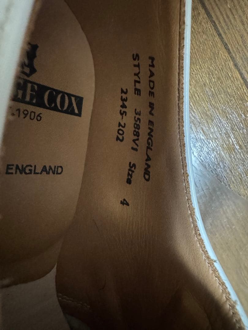 E COX ホワイトレザー ローファー　サイズ4