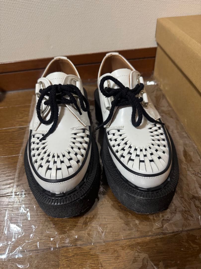 E COX ホワイトレザー ローファー　サイズ4