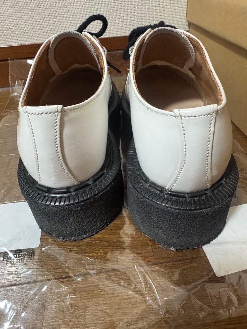 E COX ホワイトレザー ローファー　サイズ4