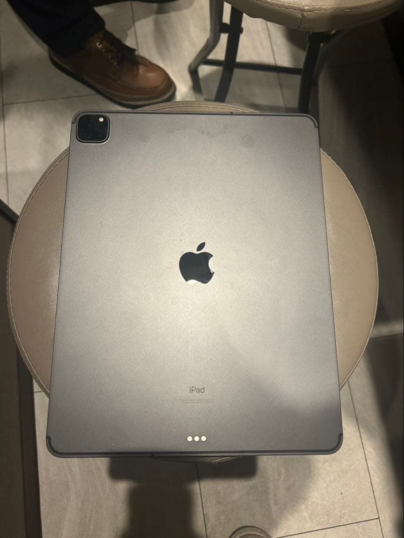 Apple iPad pro第4世代12.9インチ スペースグレー