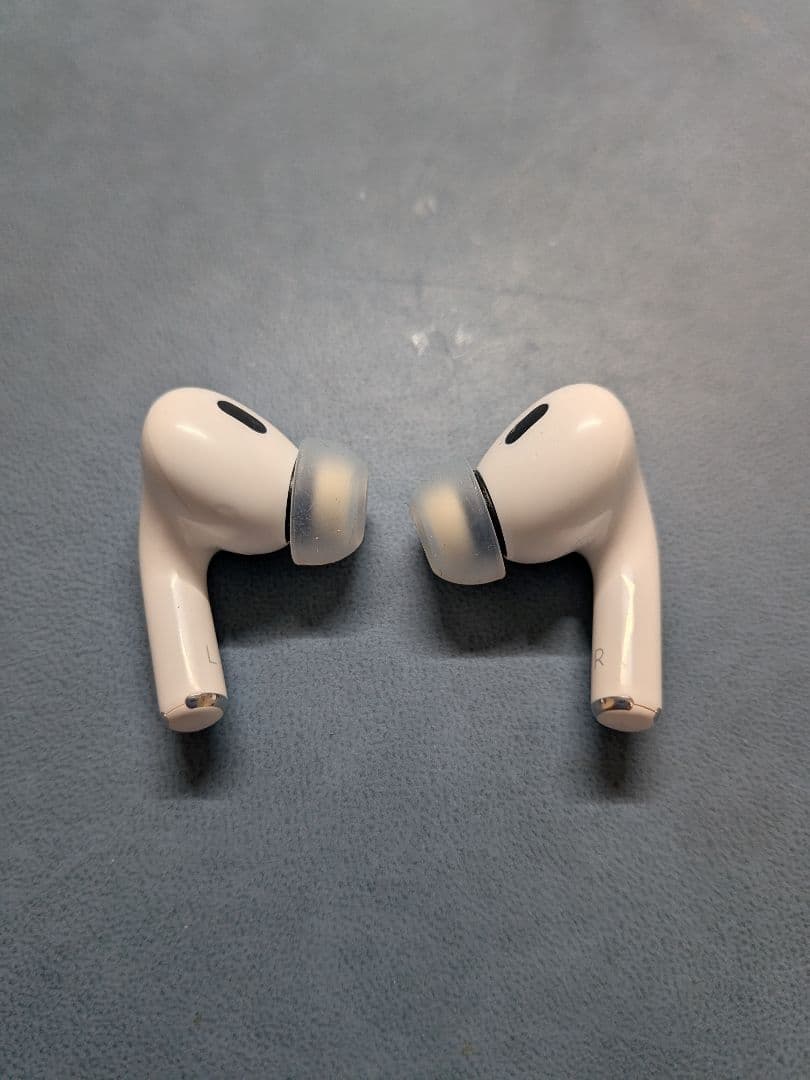 AirPods Pro第2世代(Lightning) 本体 充電ケース付き