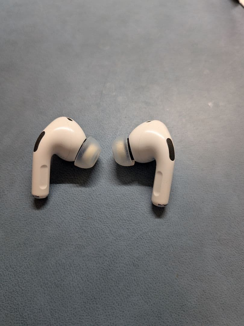 AirPods Pro第2世代(Lightning) 本体 充電ケース付き