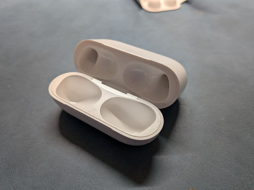 AirPods Pro第2世代(Lightning) 本体 充電ケース付き