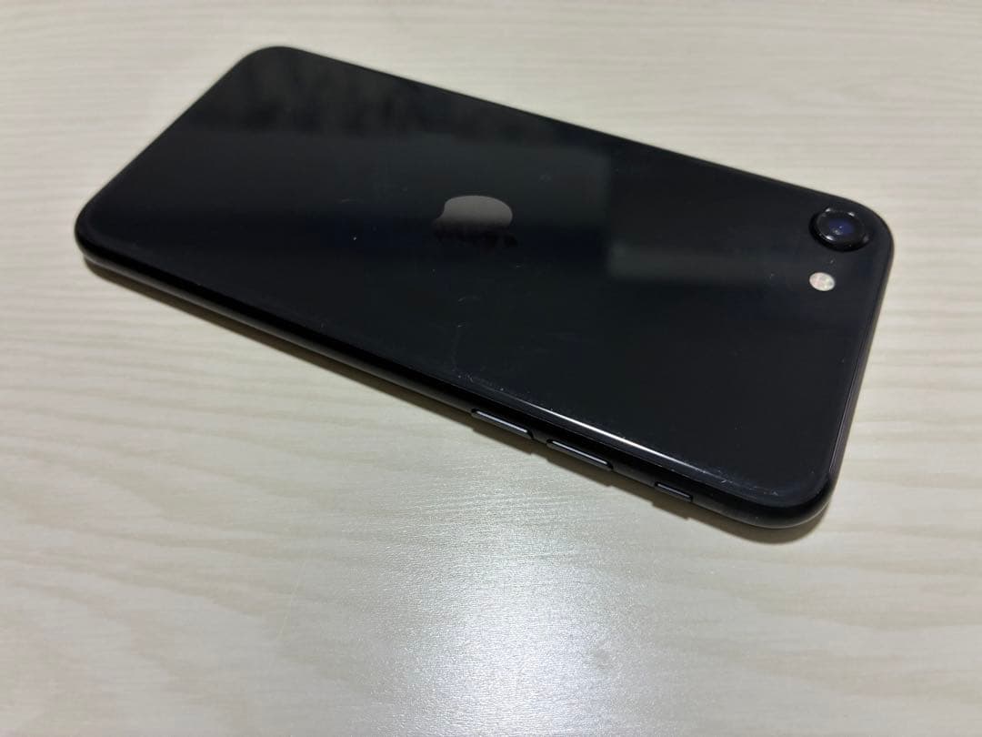 iPhoneSE3 64GB 93% ブラックSIMフリー 超美品
