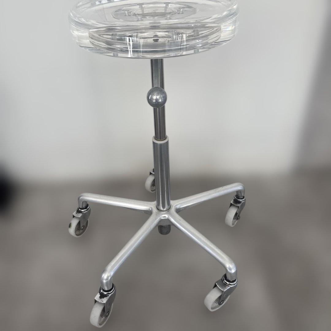 カットチェア　タカラベルモント　スツール　クリア