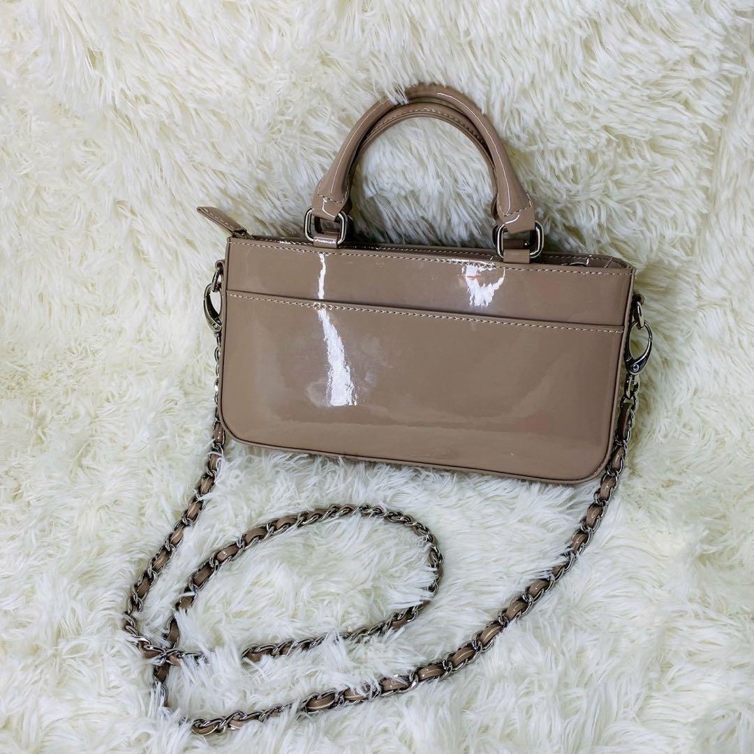 極美品✰RIU エナメル キルティングバッグ ショルダーバッグ