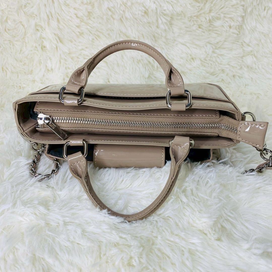 極美品✰RIU エナメル キルティングバッグ ショルダーバッグ