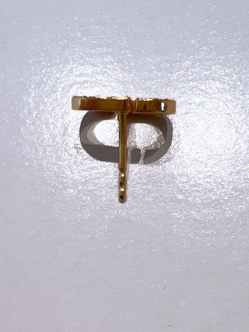 Diorゴールド Petit CD スタッドピアス クリスタル ピアス(片耳用)