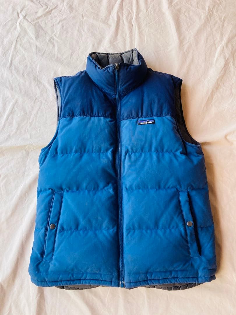 美品 patagoniaリバーシブルビビーダウンベスト