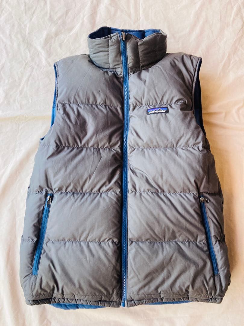 美品 patagoniaリバーシブルビビーダウンベスト