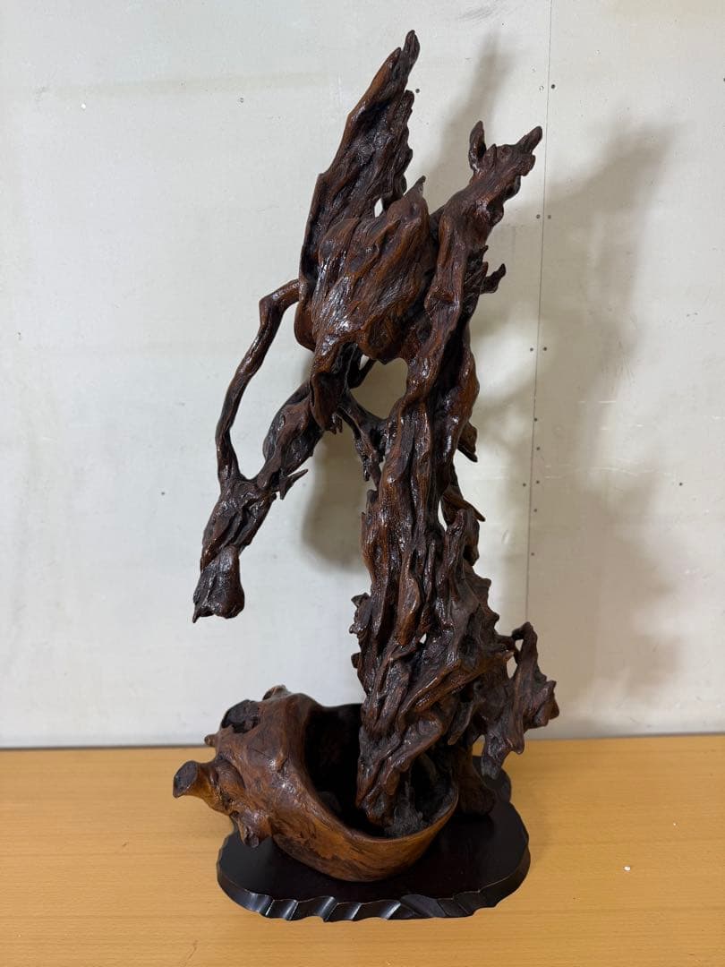 木製抽象彫刻 ダークブラウン