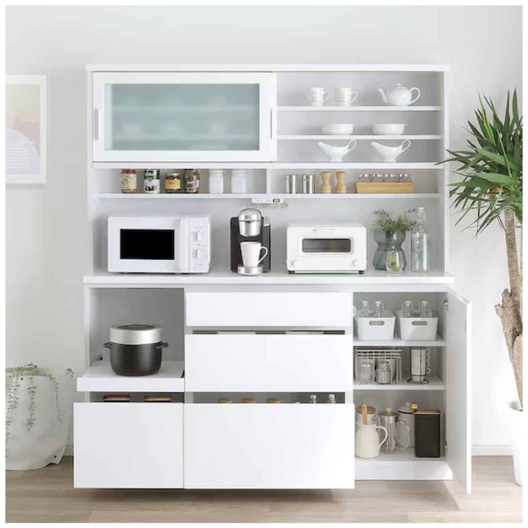 ニトリ　キッチンボード　鏡面仕様　ホワイト　幅160 高さ180