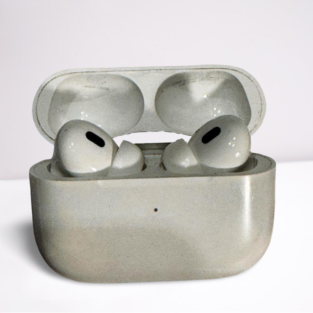 AirPods Pro 2 本体 中古 2022年モデル　2025年購入