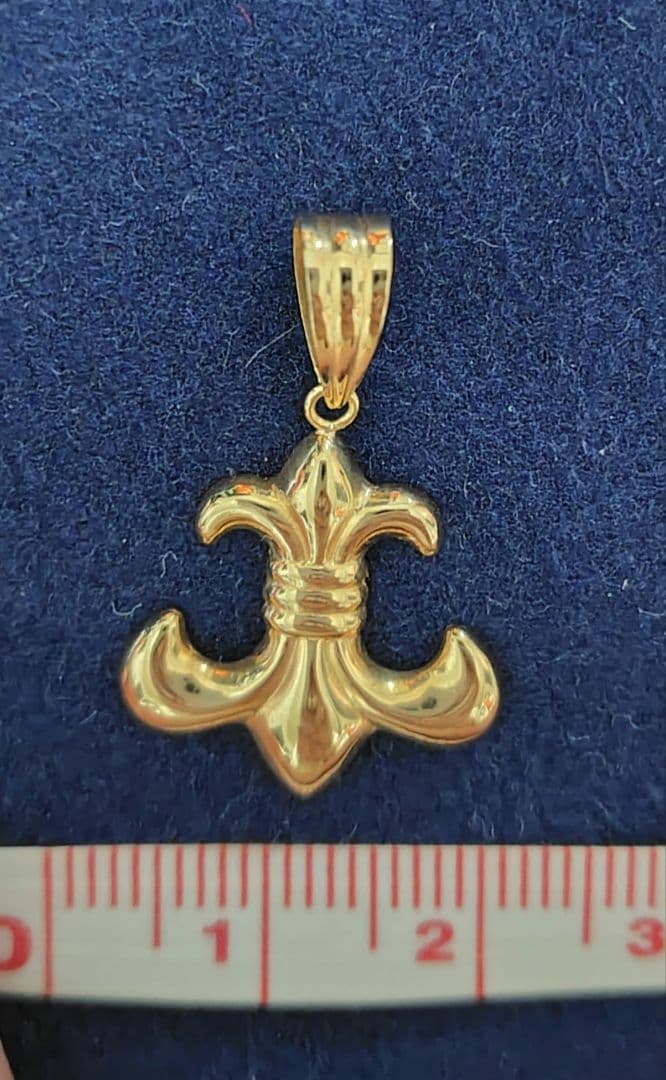 週末値下げ☆18k チャーム