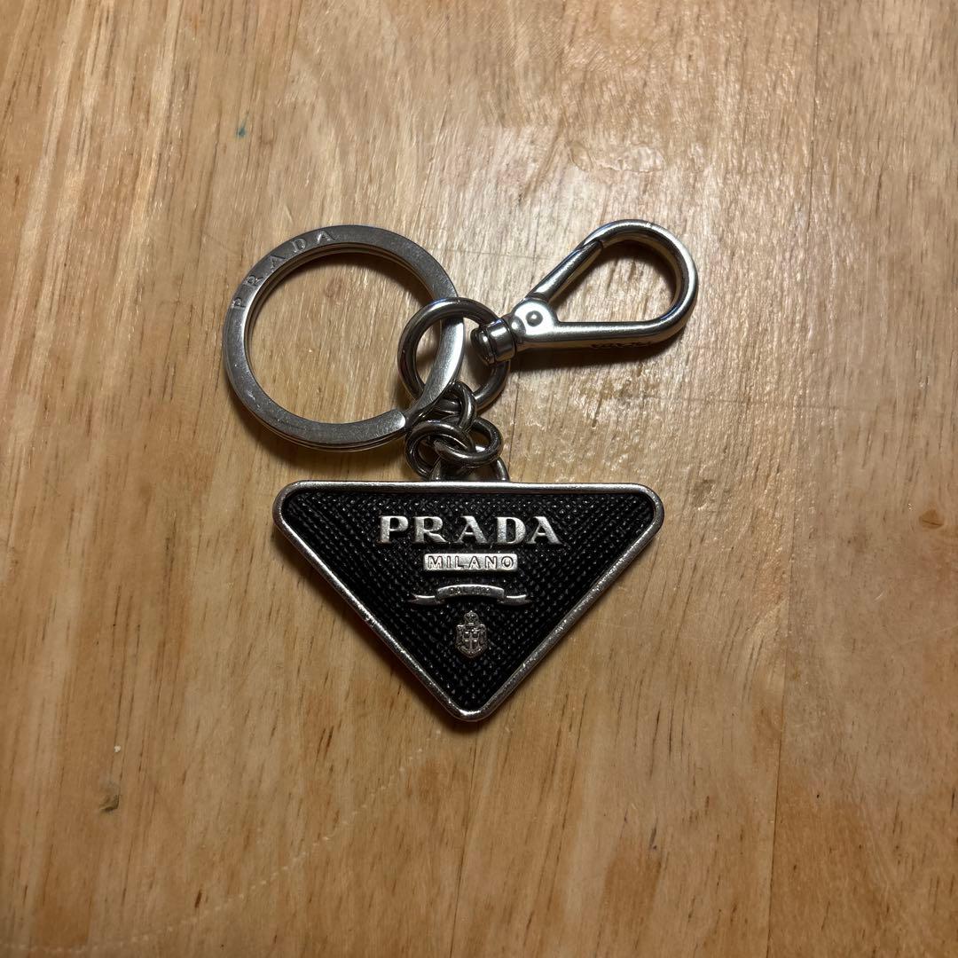 PRADA キーホルダー