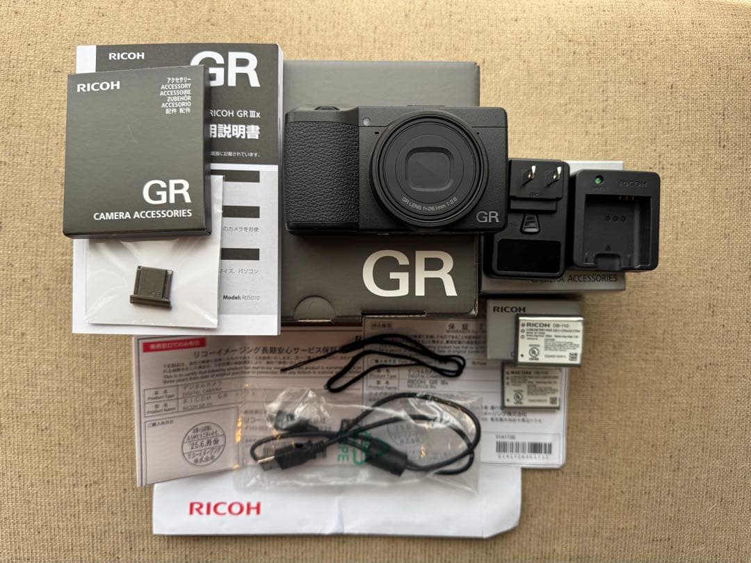 RICHO GR IIIx 完品　純正アクセサリー付き　3年メーカー保証有り