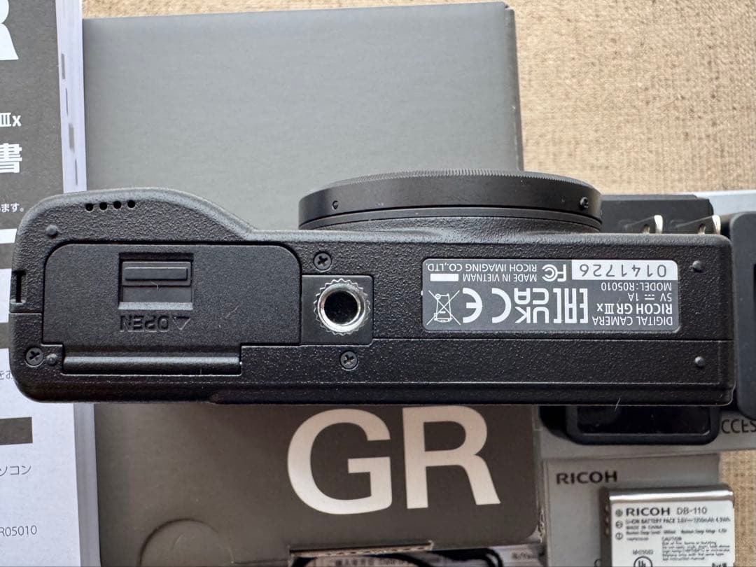 RICHO GR IIIx 完品　純正アクセサリー付き　3年メーカー保証有り