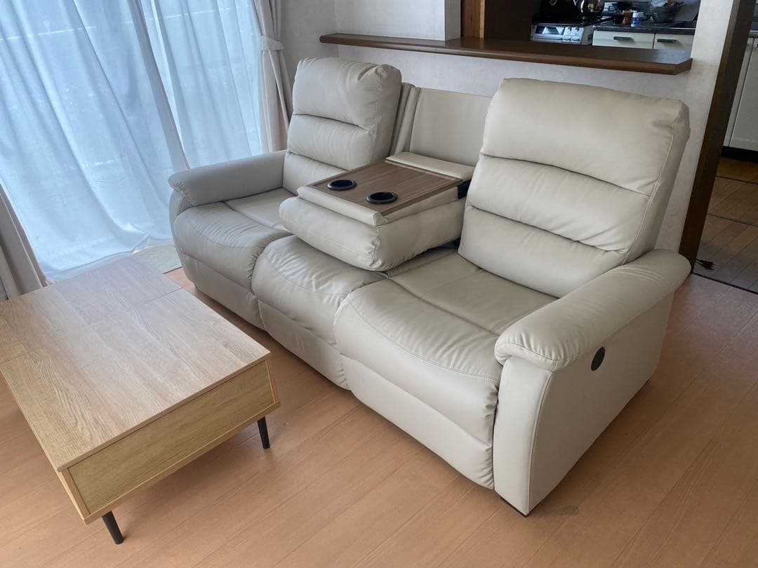 【超お得・テーブル付・極美品】ニトリ 電動リクライニングソファ 3人掛