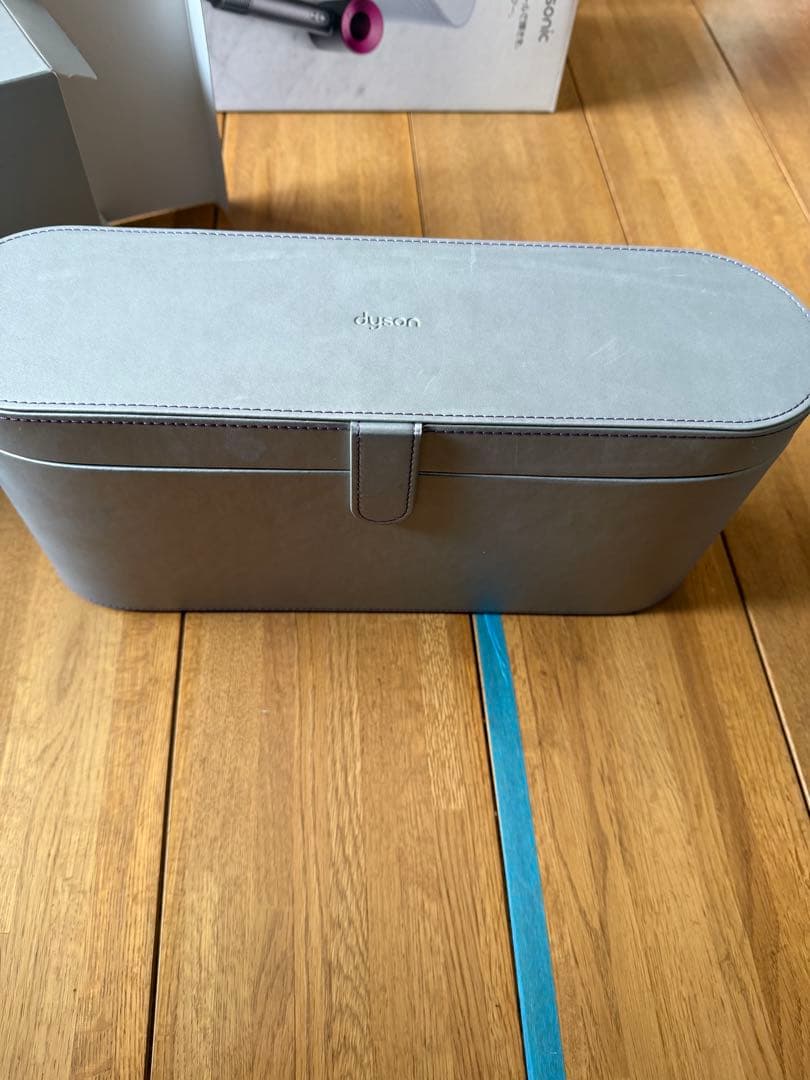 Dyson Supersonic ヘアドライヤー HD01