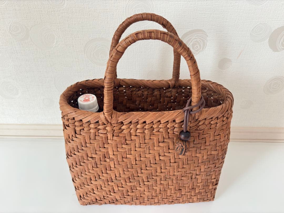 【未使用に近い】山葡萄（山ぶどう）かごバッグ　カゴバッグ　籠バッグ