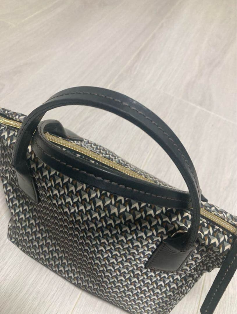 ロベルタピエリ ショルダーバッグ