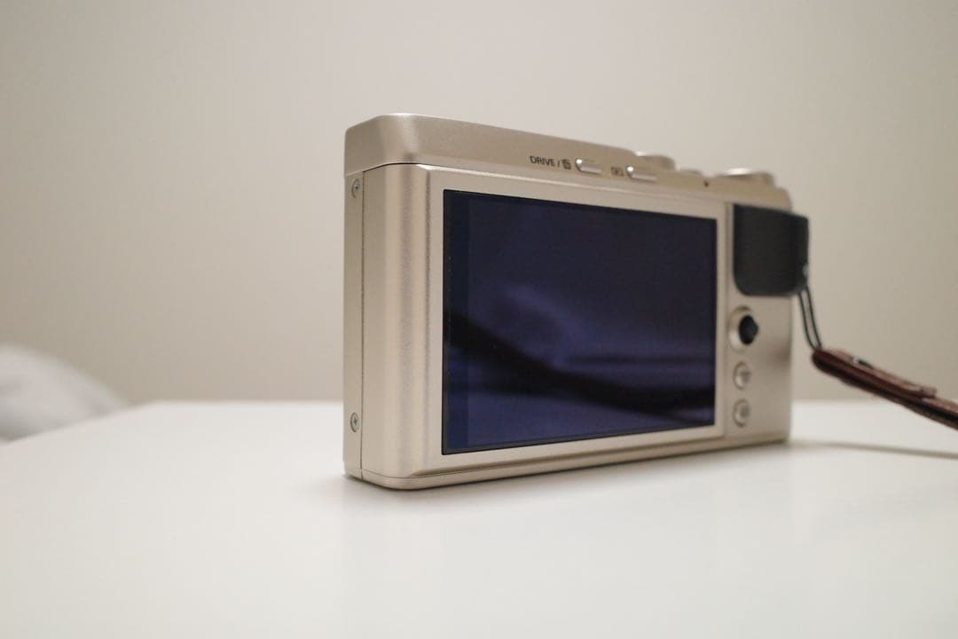 【美品】FUJIFILM XF10 シャンパンゴールド