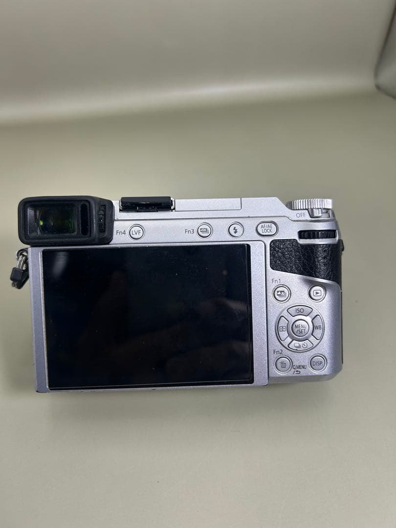 4K動画LUMIX DMC-GX7MK2 ミラーレス一眼カメラ本体とグリップ