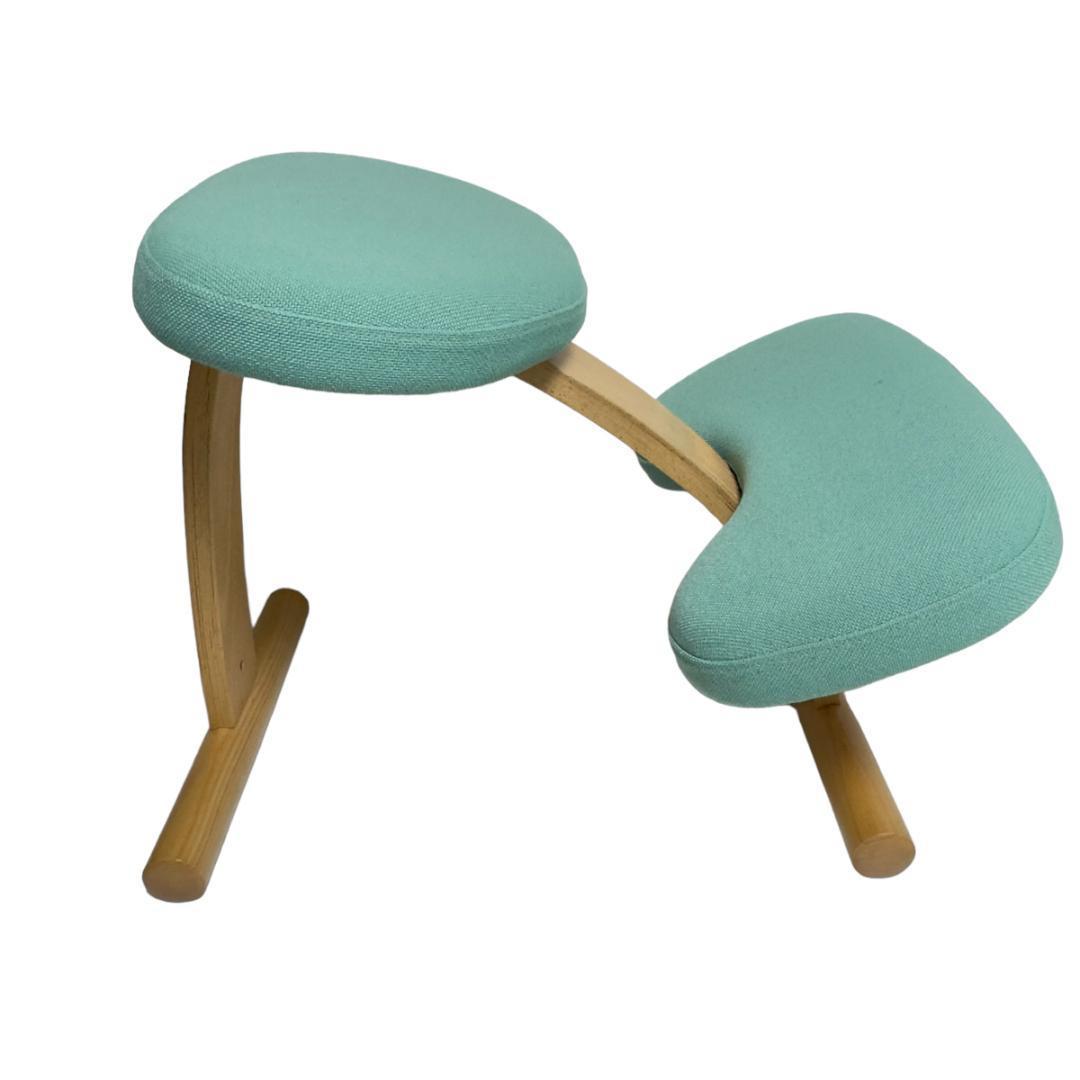 美品　サカモトハウス バランスチェア イージー 子供用椅子 姿勢がよくなる