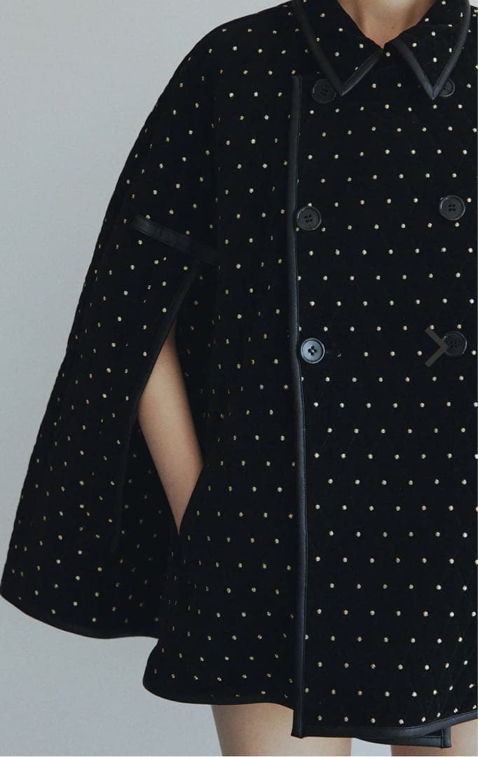 【年末年始sale】bibiy ドット刺繍ポンチョ