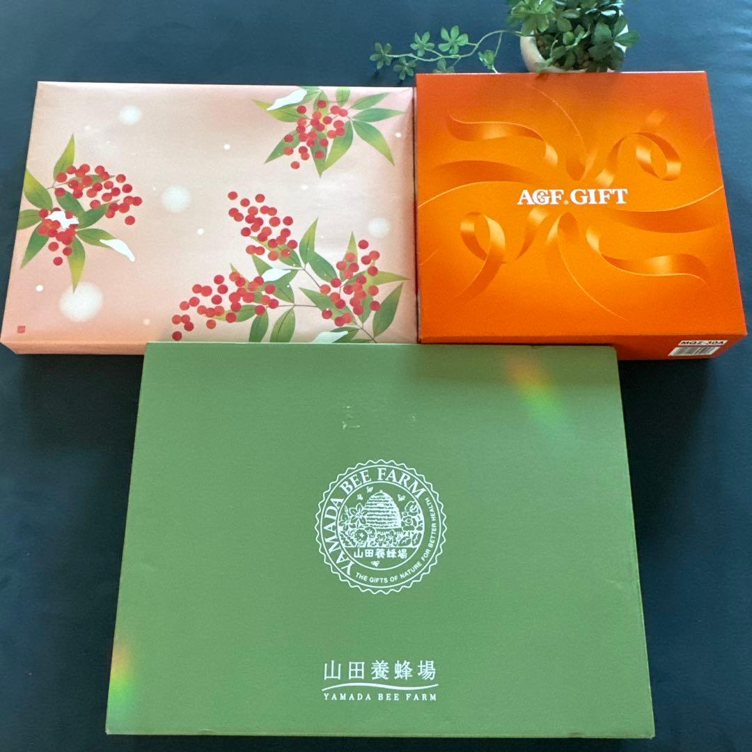 桂新堂…海老せんべい◆山田養蜂場…はちみつドリンク◆AGF…珈琲ギフト《3箱‼️》