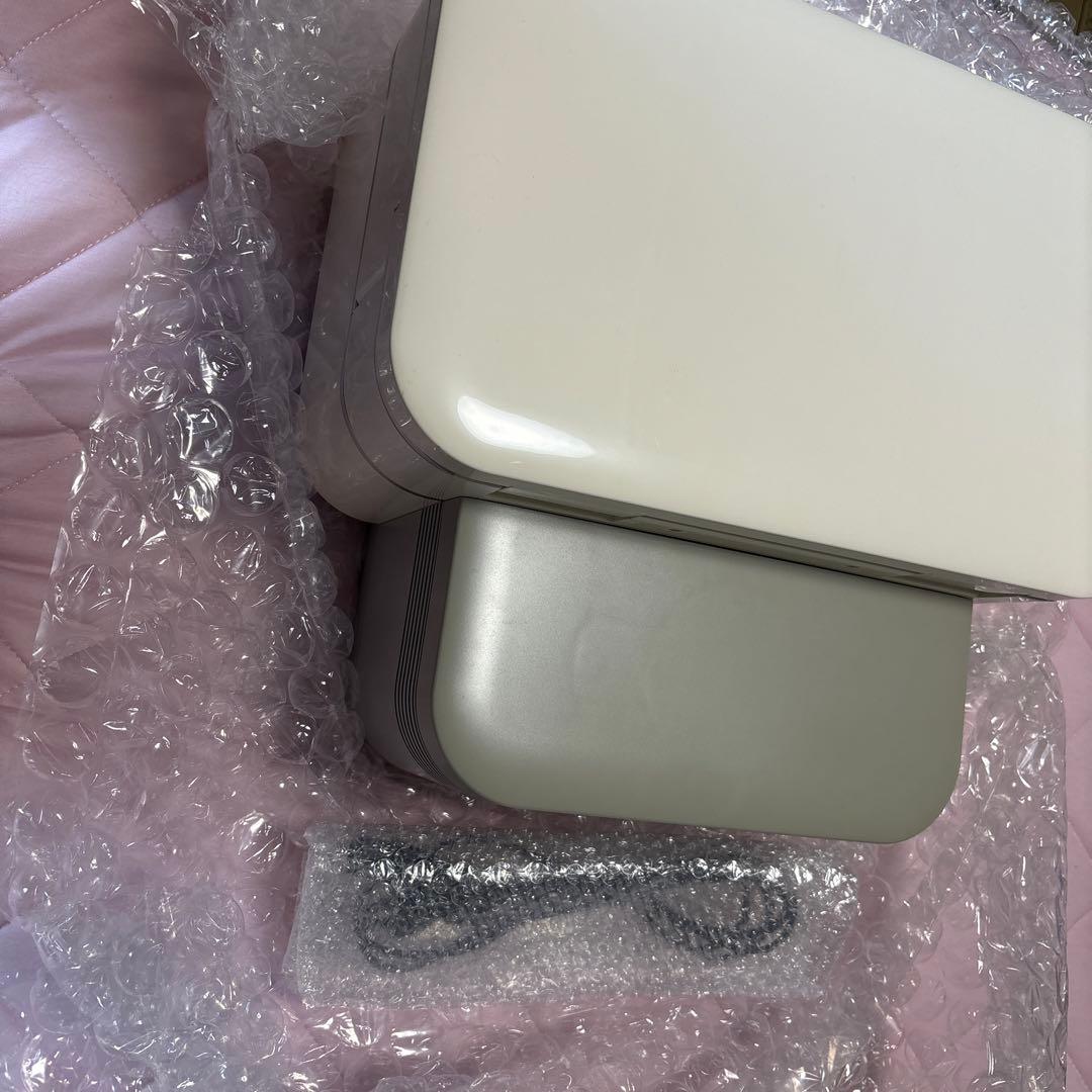 【期間限定大幅値下‼︎1度使用後、専門会社にて消毒済】美顔器【saqina】