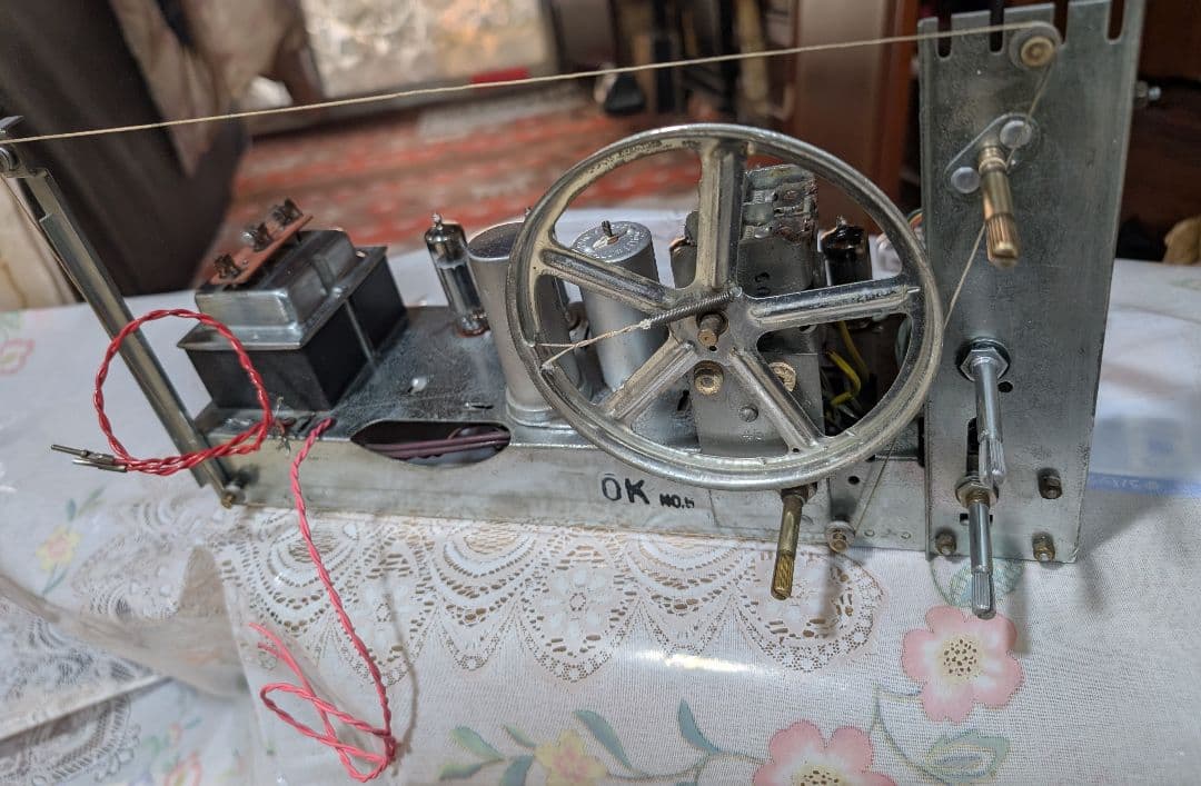 レトロ真空管ラジオアイ付　家族団らん　Bluetooth　美品