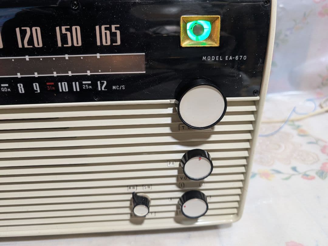 レトロ真空管ラジオアイ付　家族団らん　Bluetooth　美品