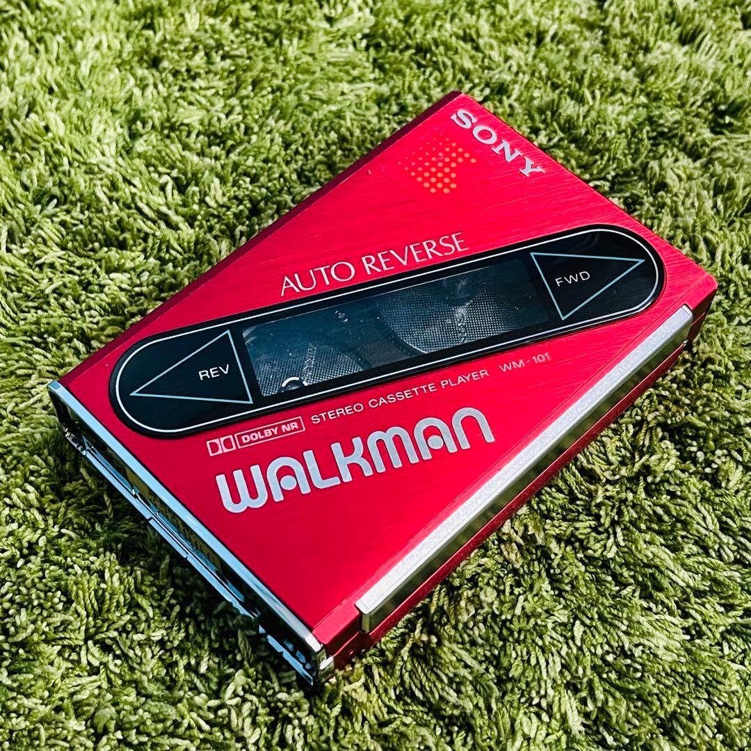 SONYWM-101カセットウォークマンレッド　イヤフォンなし本体のみジャンク品