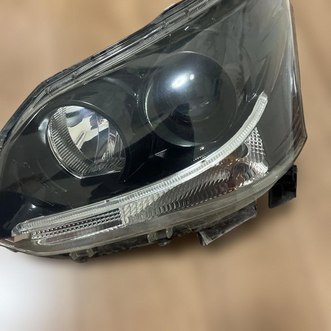 DAIHATSUムーヴ！LA100s インナーブラック加工ヘッドライト ！