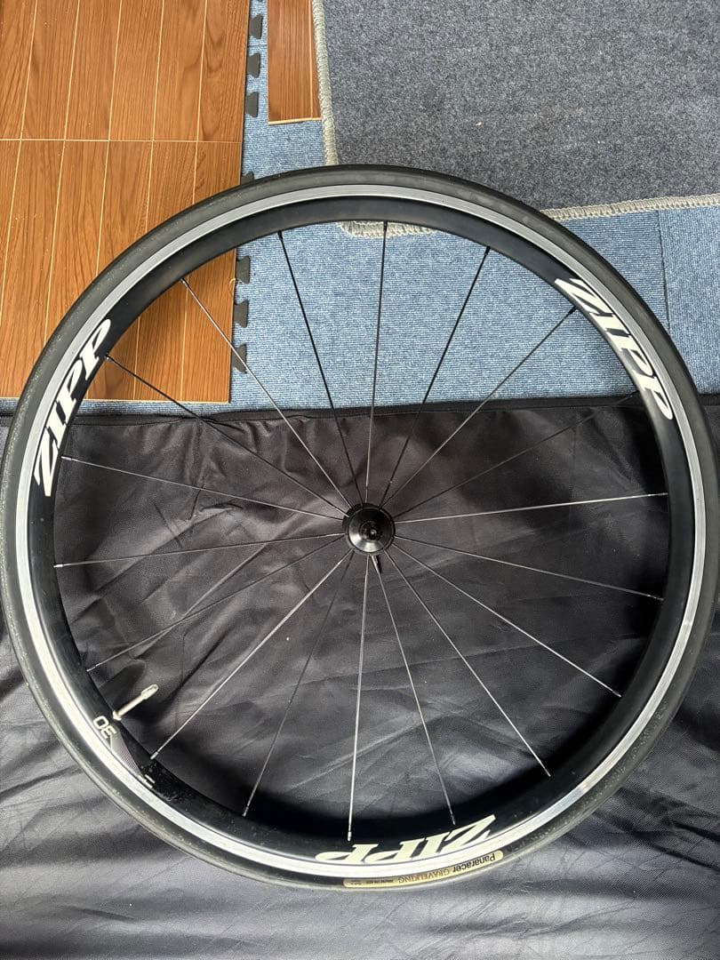ZIPP 30 Clincher ホイール前後