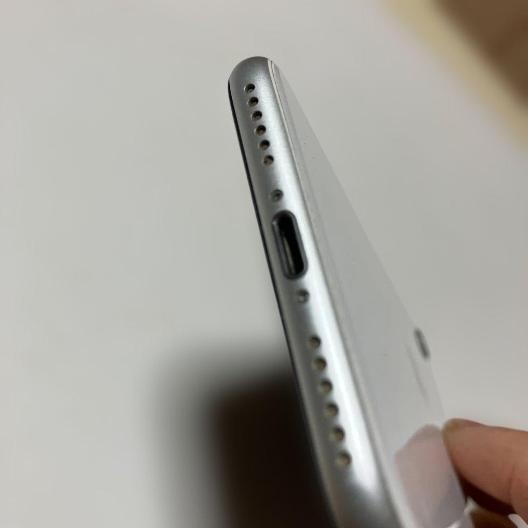 iPhone SE2 128GB ホワイト Apple純正バッテリー交換済
