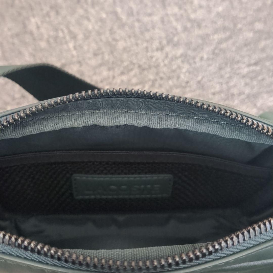 LACOSTE ダークグリーン レザーショルダーバッグ