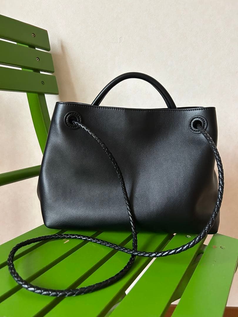 ボッテガヴェネタ　黒　ショルダーバッグ　ノベルティ