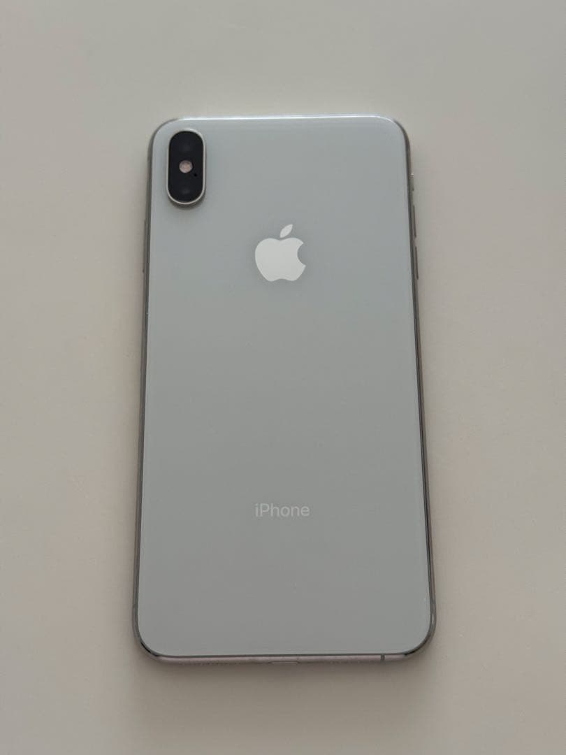 iPhoneXS max 256GB シルバー