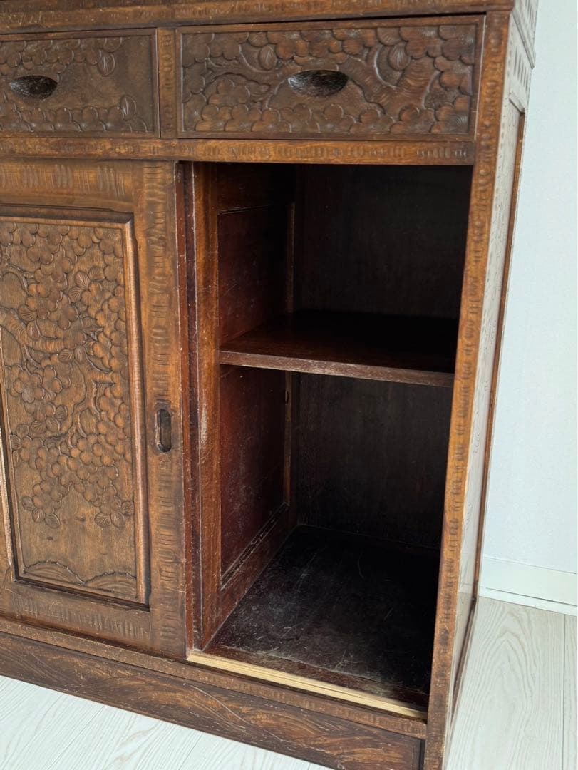 Icchodo 軽井沢彫 桜 彫刻 時代 カップボード （下の戸棚のみ）