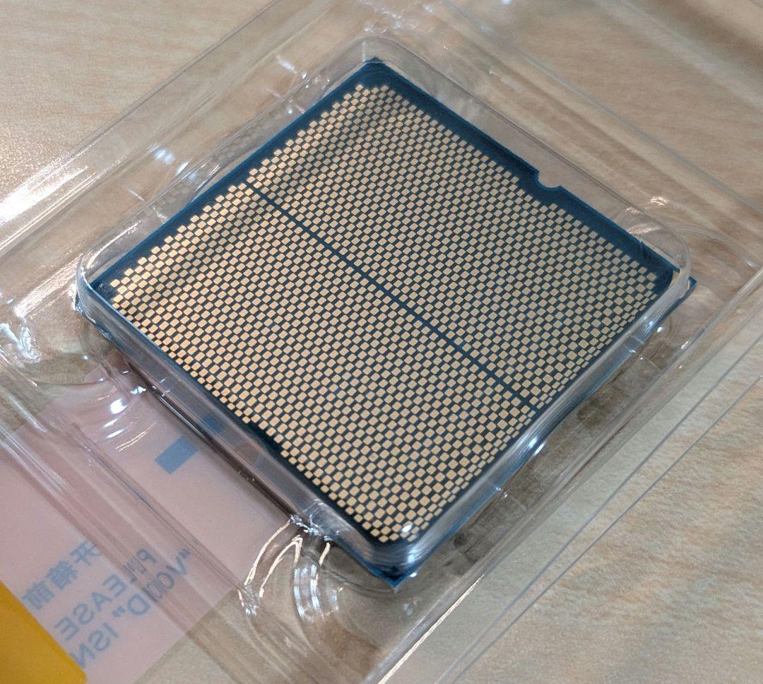 AMD Ryzen 7 9700X 新品 本体