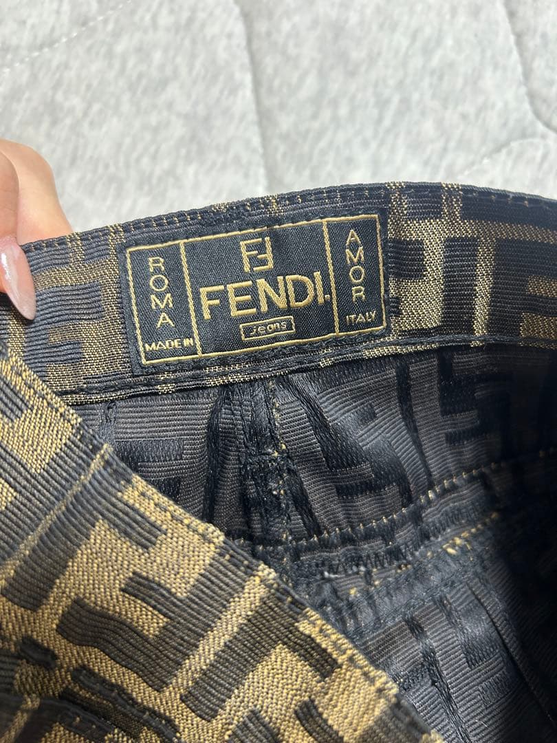 FENDI フェンディ ズッカ柄 ロゴ総柄 ショートパンツ　正規品　レア物