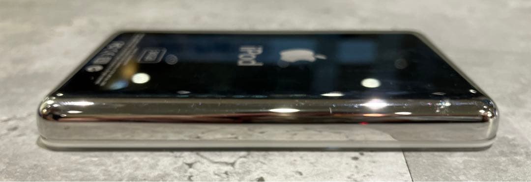 【平成レトロ】iPod Classic ホワイト 30GB USBケーブル付き