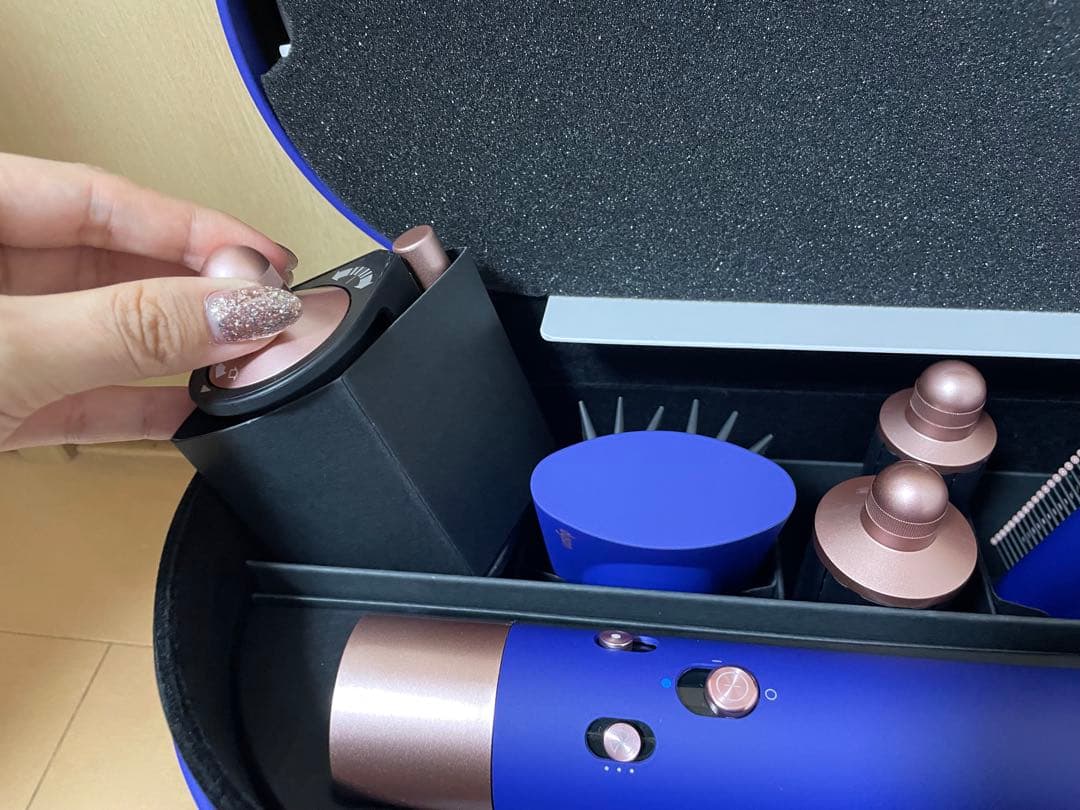 値下げ不可　Dyson Airwrap™マルチスタイラー Complete