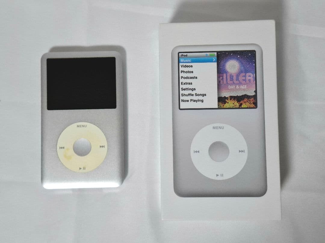ジャンク品　箱付き　iPod Classic silver 160GB