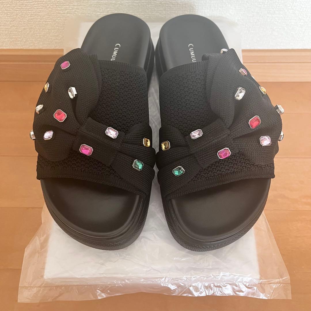 CUMUU_DIANA リボンニットサンダル クロニット/マルチビジュー L