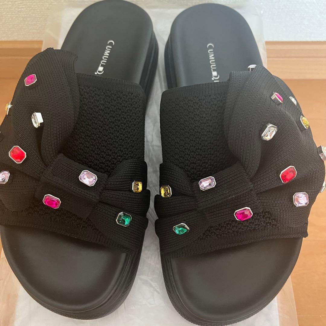 CUMUU_DIANA リボンニットサンダル クロニット/マルチビジュー L