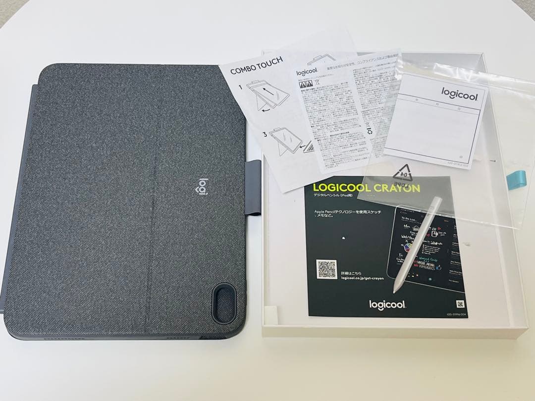 美品　ロジクール Combo Touch iPad 第10世代用 カバー